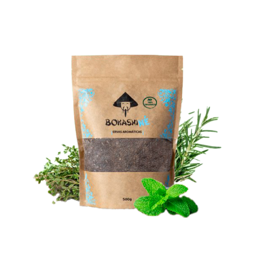 Embalagem de 500g do adubo orgânico Bokashi Né, formulado para o cultivo saudável de ervas aromáticas.